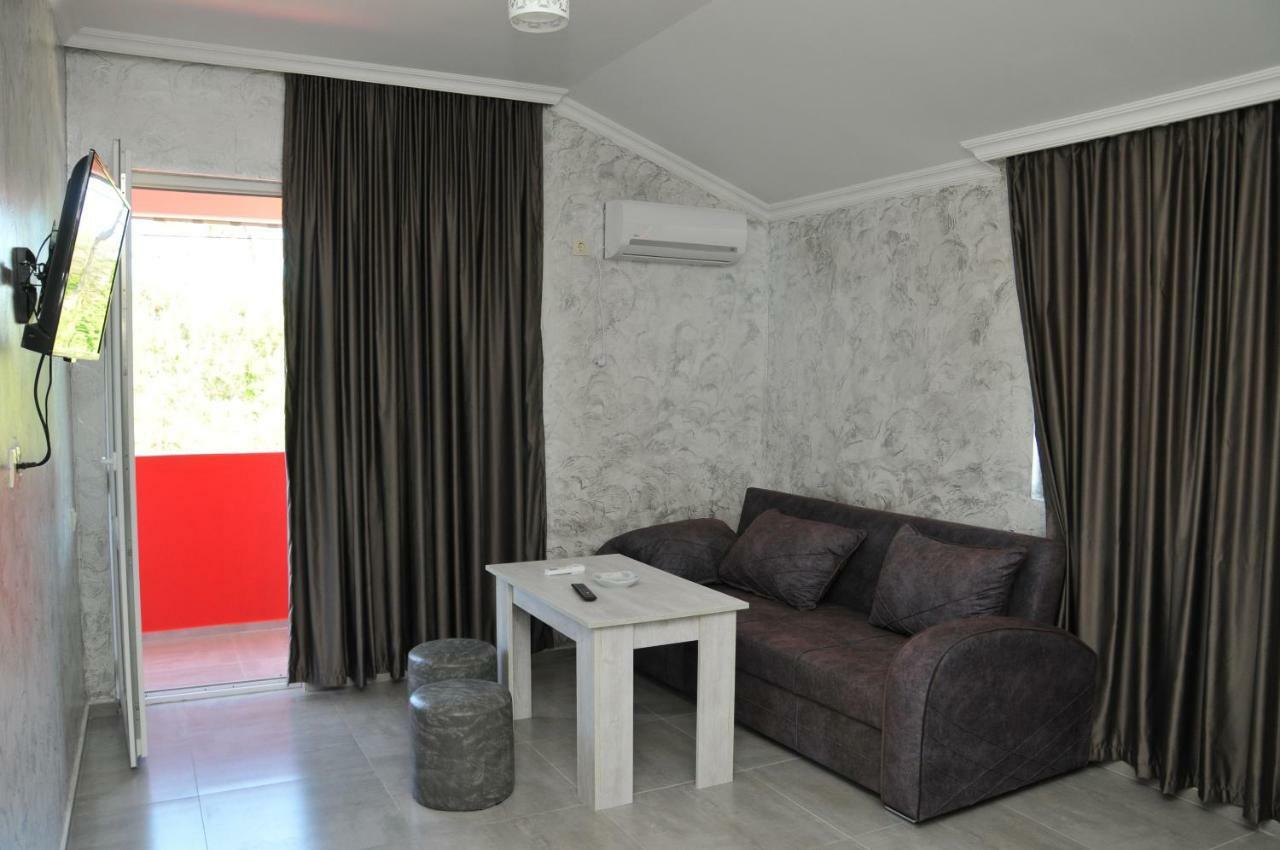 Giomari Hotel Ureki Bagian luar foto
